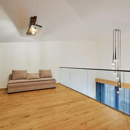 Апартаменты Rv Smaragd Spacious For Up To 6 Guests Високе-Татри