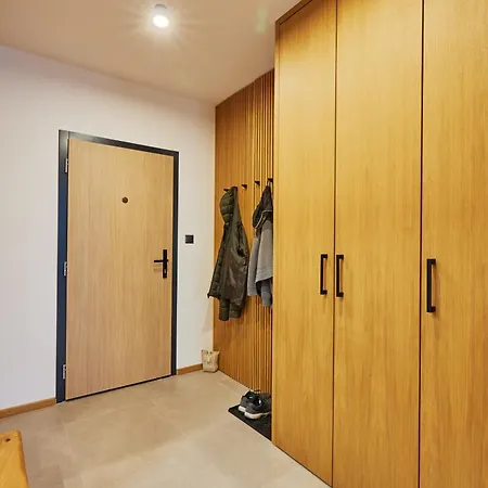 Rv Smaragd Spacious For Up To 6 Guests Апартаменты Високе-Татри